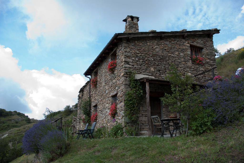 Agriturismo La Fontana Dell'Olmo 호텔 Molini di Triora 외부 사진
